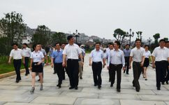 李炳军副省长视察龙八 long8集团